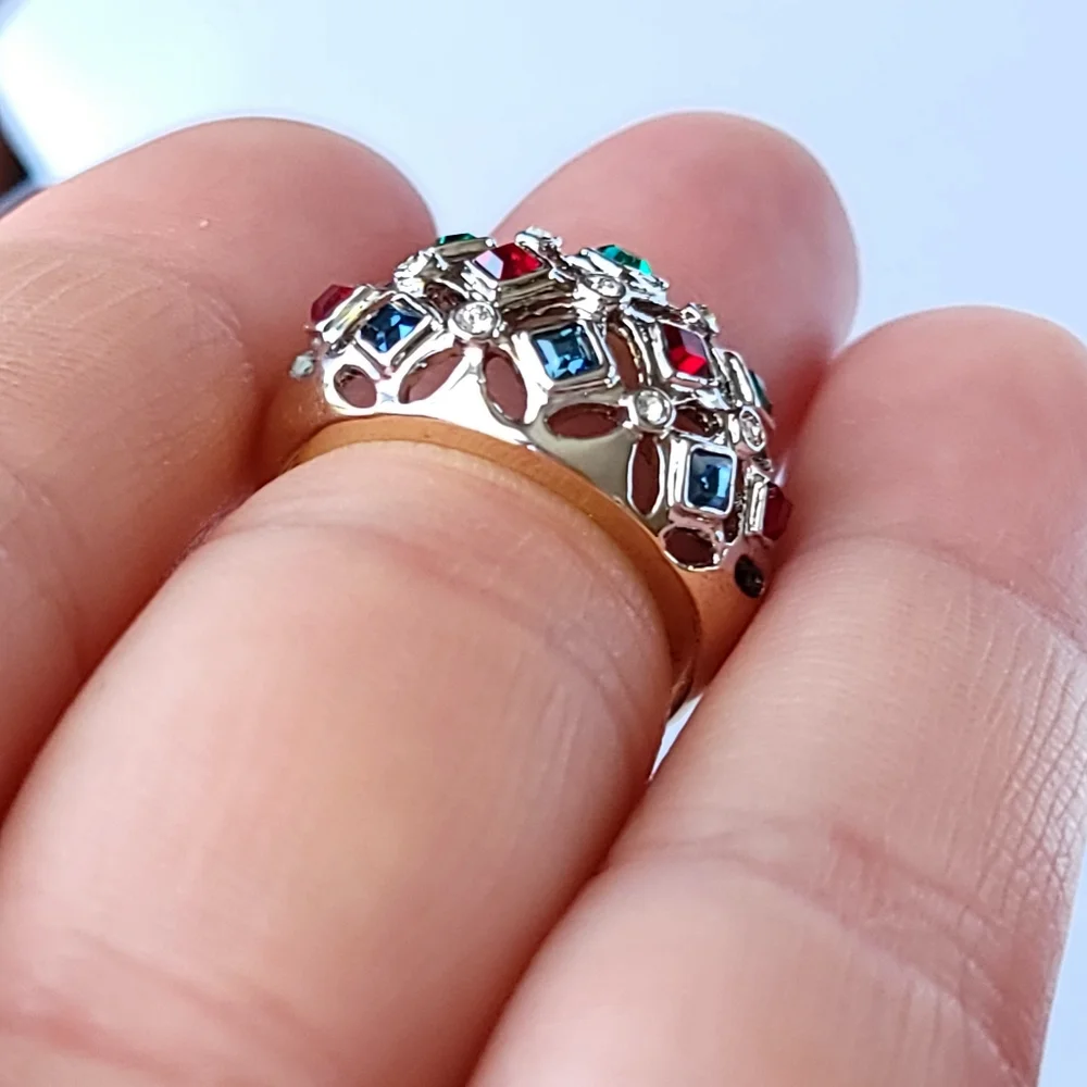 Vintage Domed Gemstone Coctail Ring 6